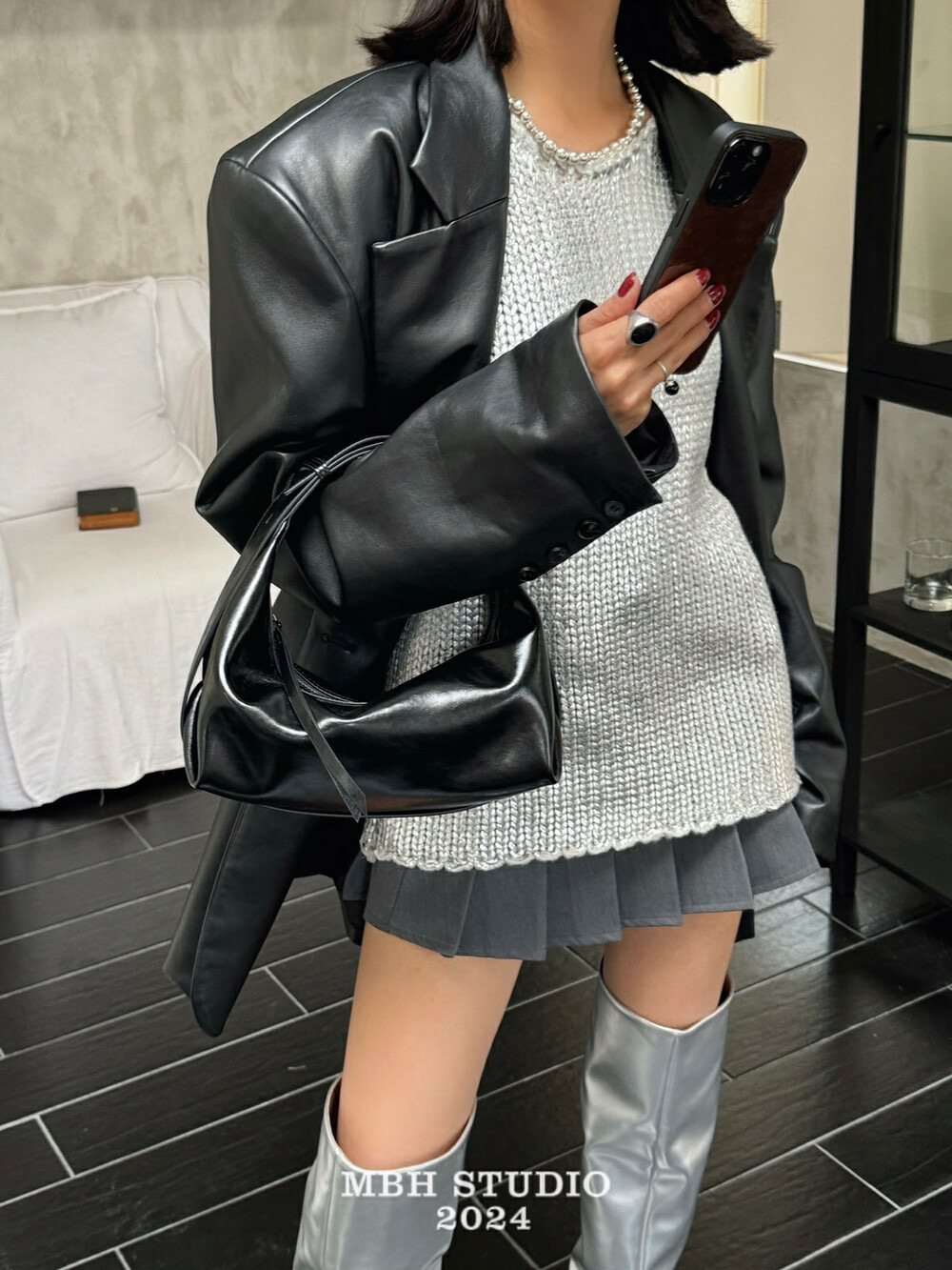 MBH Minimalist Oil Wax Leather Lunch Box Bag with Wide Strap Crossbody Shoulder Bag - Image 4