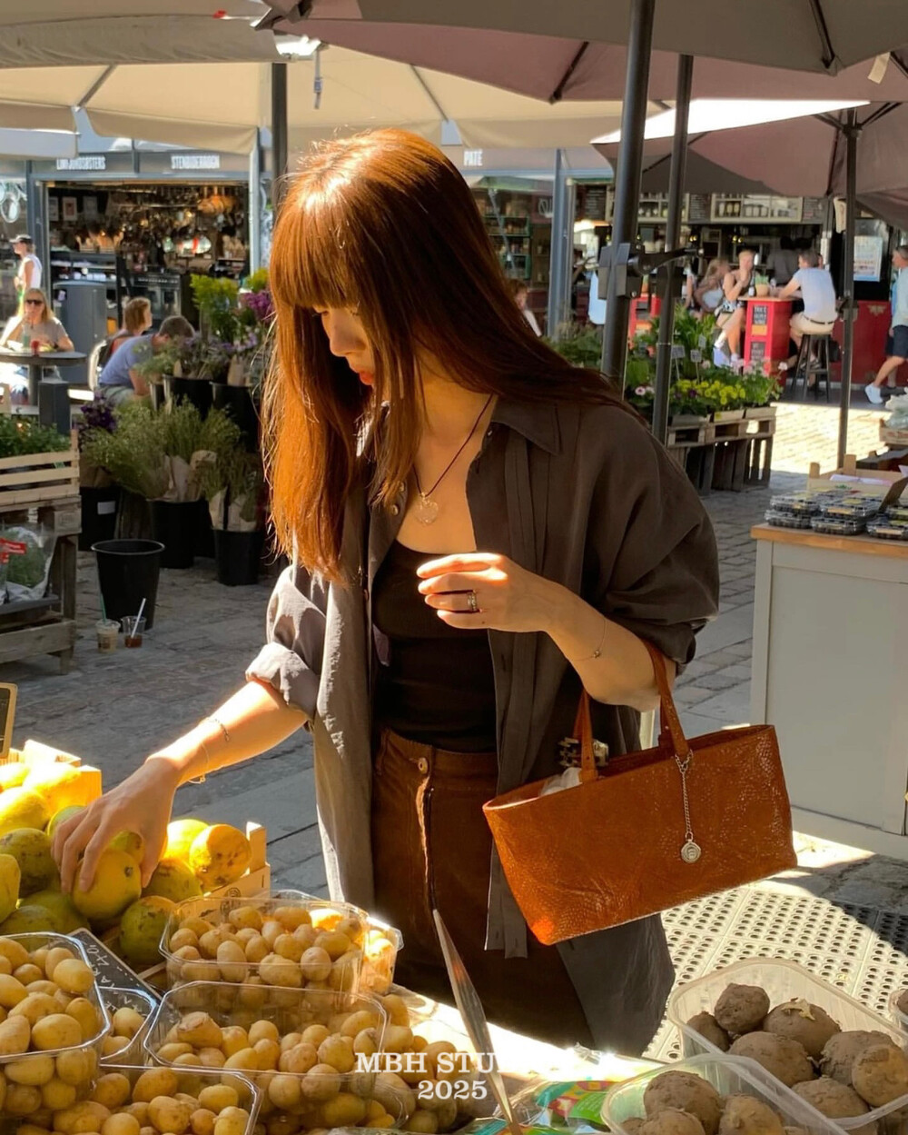 MBH Korean Style Small Design Top Layer Cowhide Tote Bag Large Capacity Commuter Shoulder Bag with Chain Storage Bag