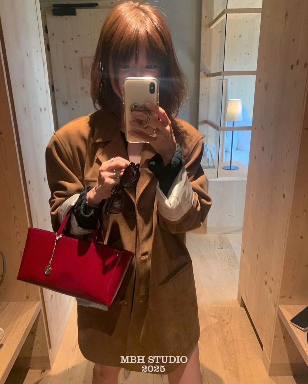 MBH Korean Style Small Design Top Layer Cowhide Tote Bag Large Capacity Commuter Shoulder Bag with Chain Storage Bag - Image 2